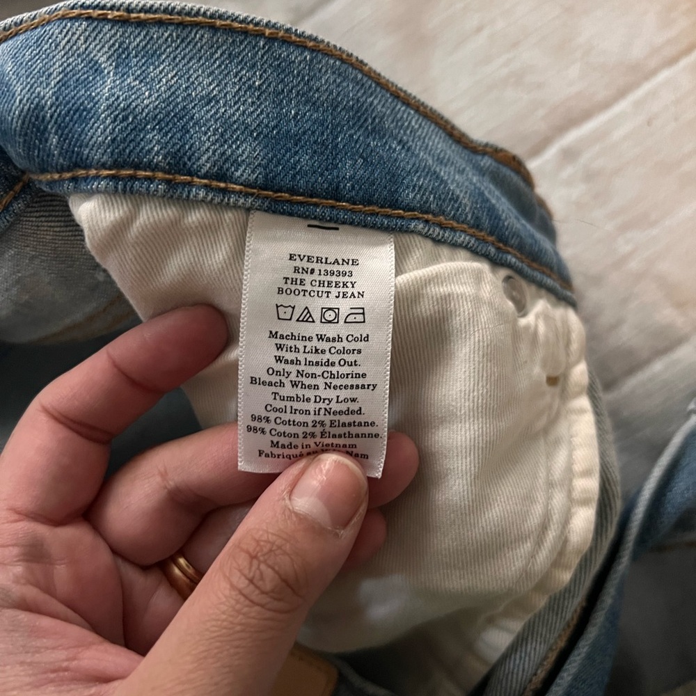 Everlane Cheeky Bootcut Jean - Picture 6 of 6